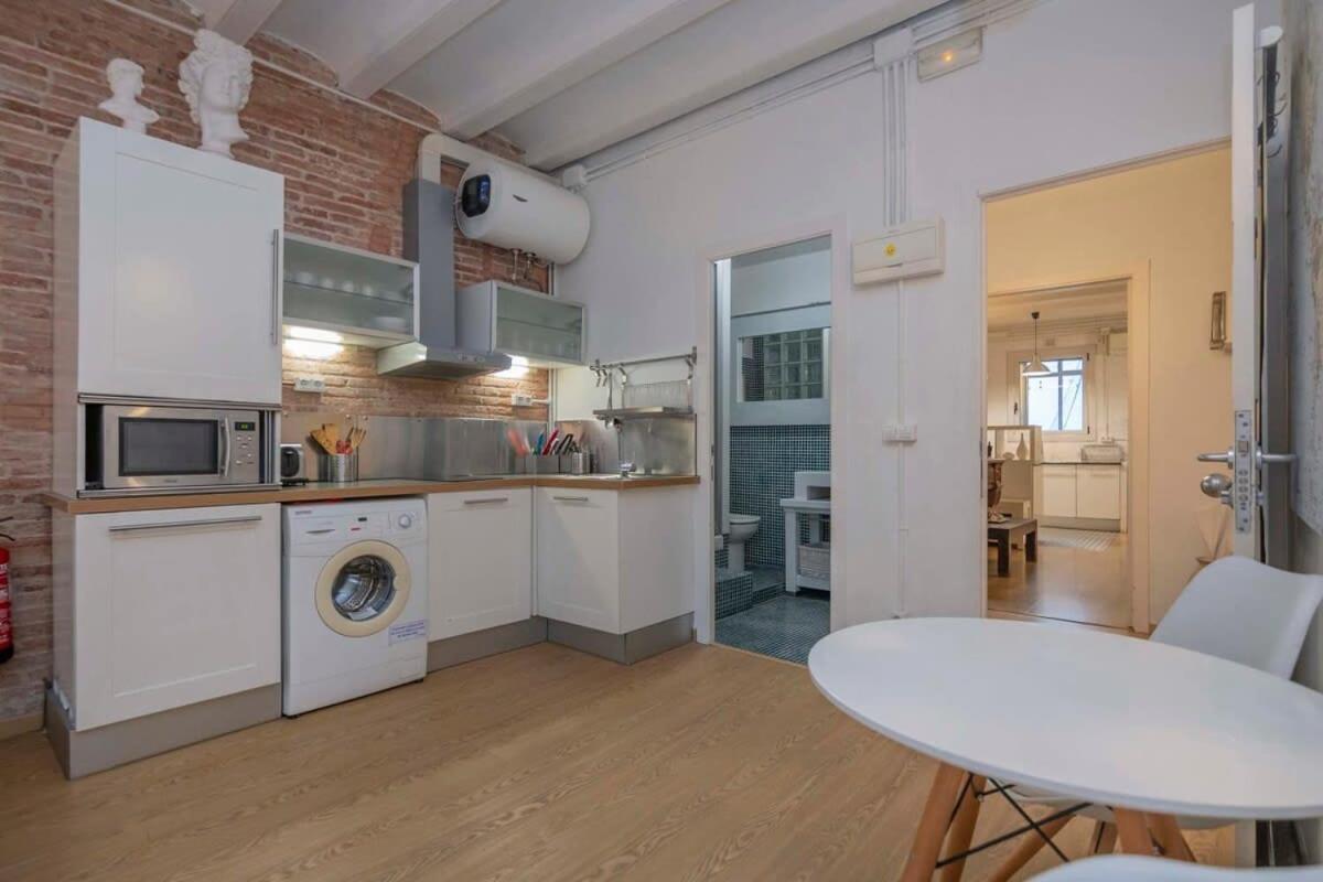 Exclusive 2 Bedroom Apartment In The City Center Barcelona Exterior foto
